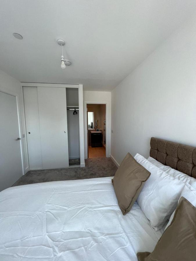 Crown X Chapel Apartments Манчестер Екстер'єр фото