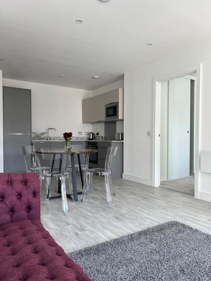 Crown X Chapel Apartments Манчестер Екстер'єр фото