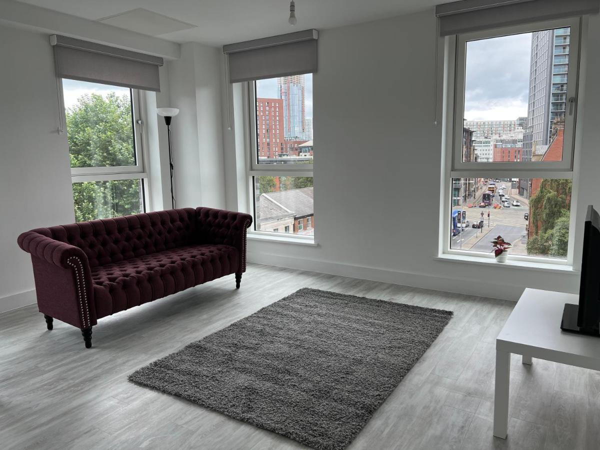 Crown X Chapel Apartments Манчестер Екстер'єр фото